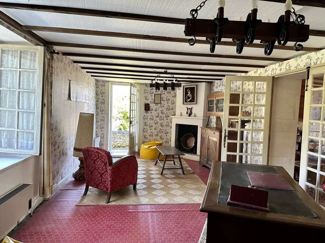 Maison à SALLES-LAVALETTE