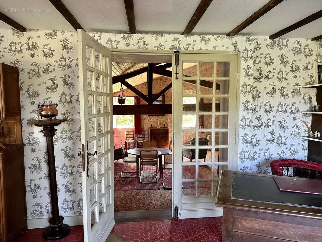 Maison à SALLES-LAVALETTE