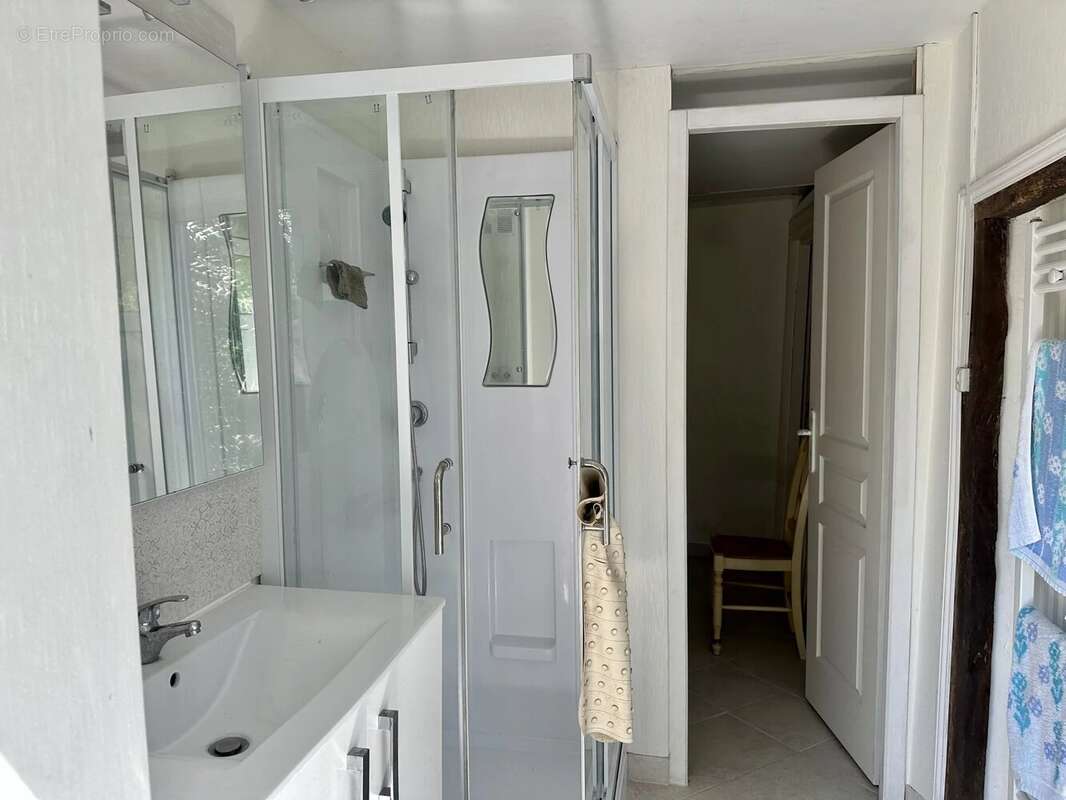 Maison à SALLES-LAVALETTE