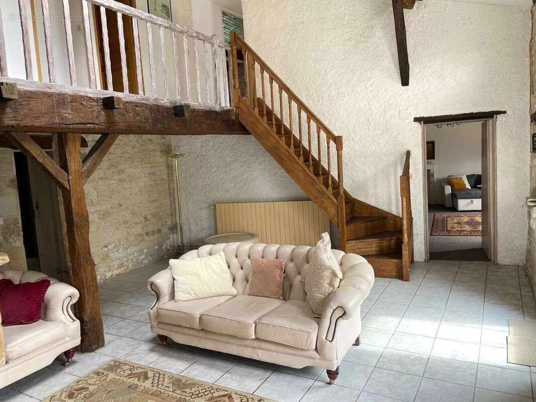 Maison à FONTAINE-CHALENDRAY