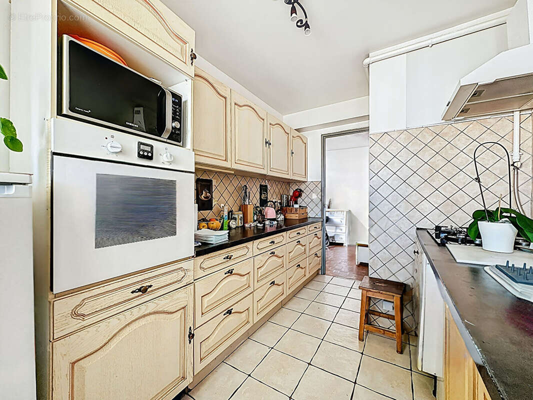 Appartement à MARSEILLE-13E