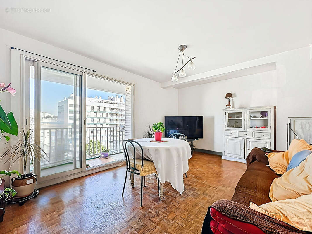 Appartement à MARSEILLE-13E