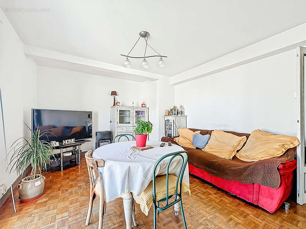 Appartement à MARSEILLE-13E
