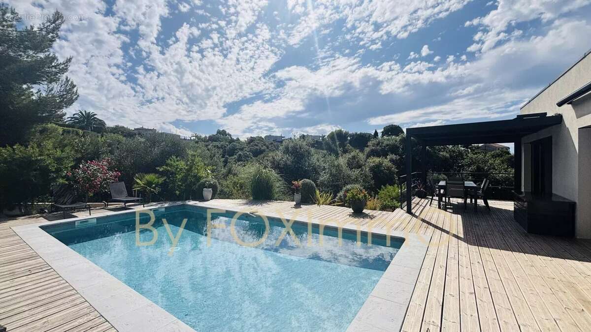 Maison à CAGNES-SUR-MER