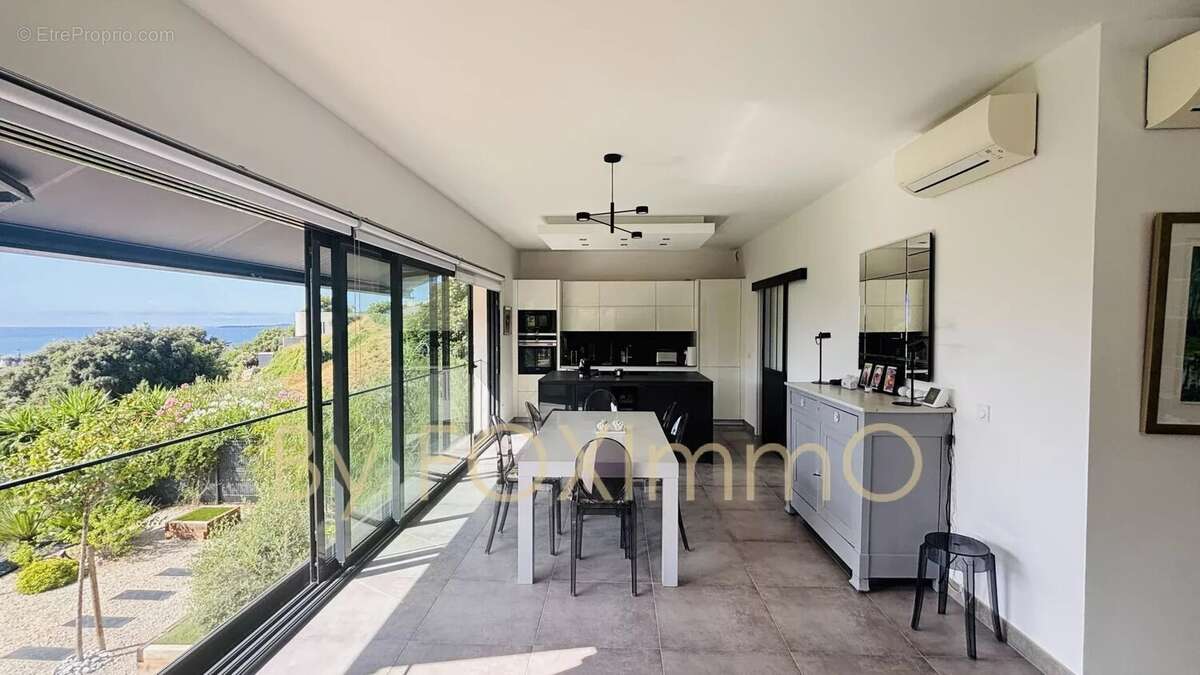 Maison à CAGNES-SUR-MER