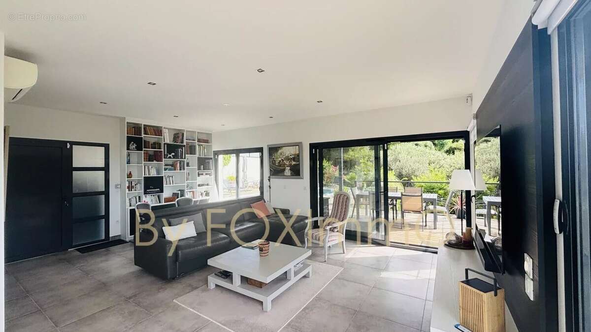 Maison à CAGNES-SUR-MER