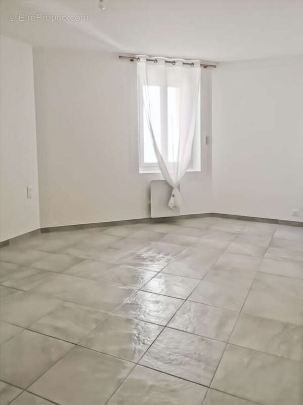 Appartement à CABANNES