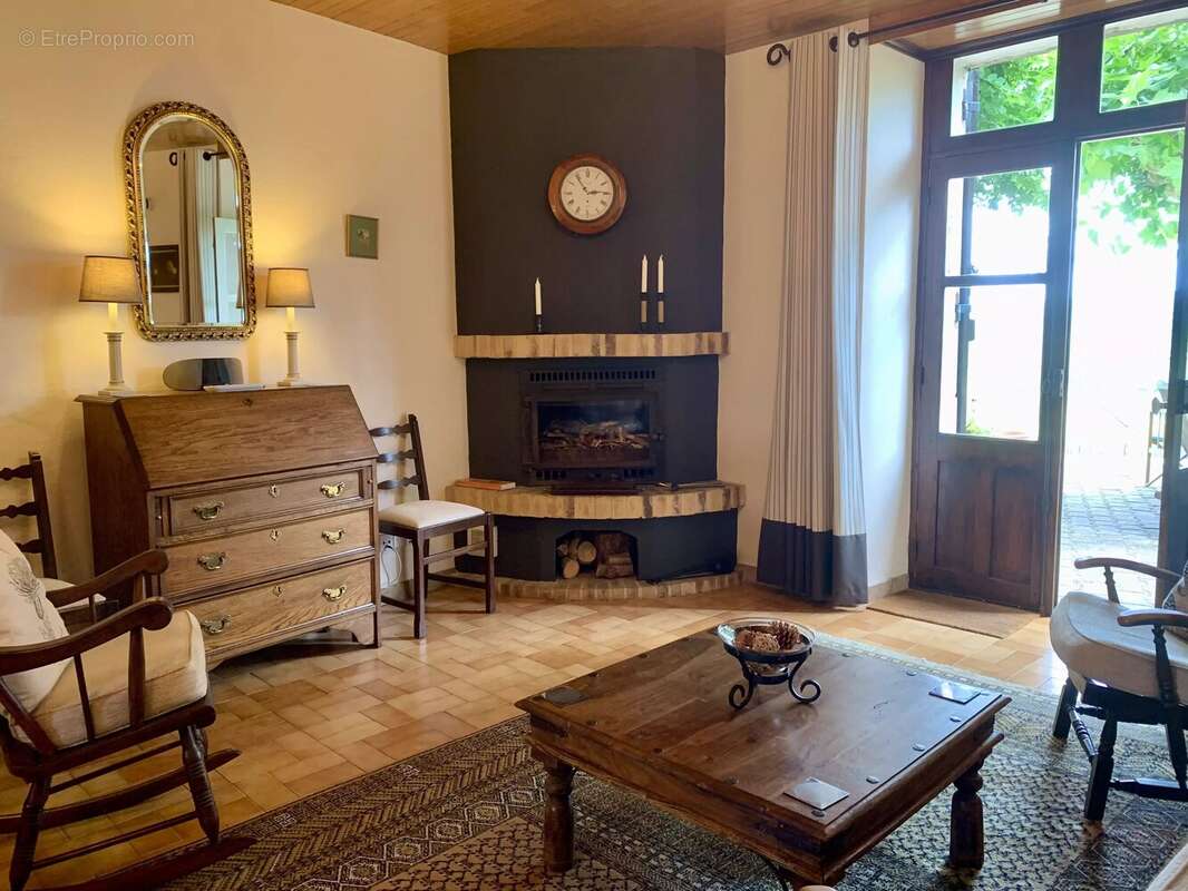 Maison à SALLES-DE-BELVES