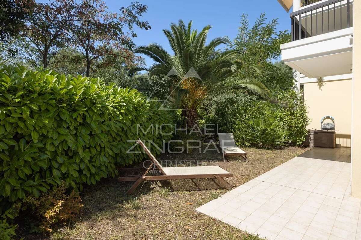 Appartement à MANDELIEU-LA-NAPOULE