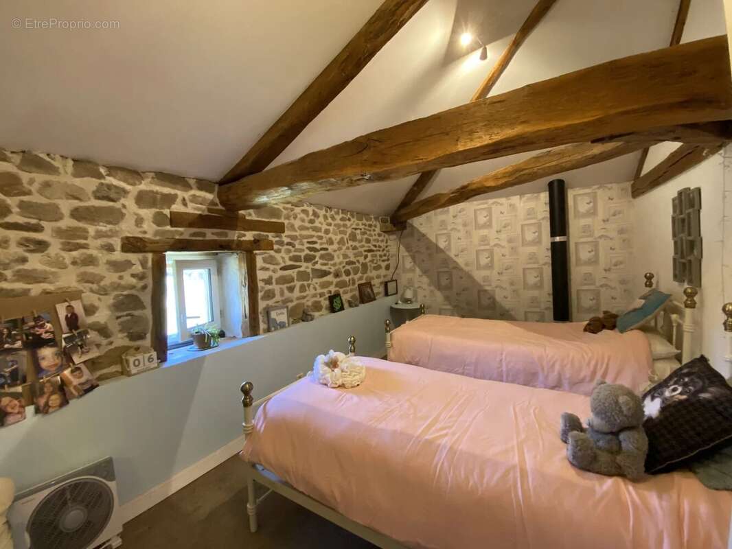 Maison à BUSSIERE-POITEVINE