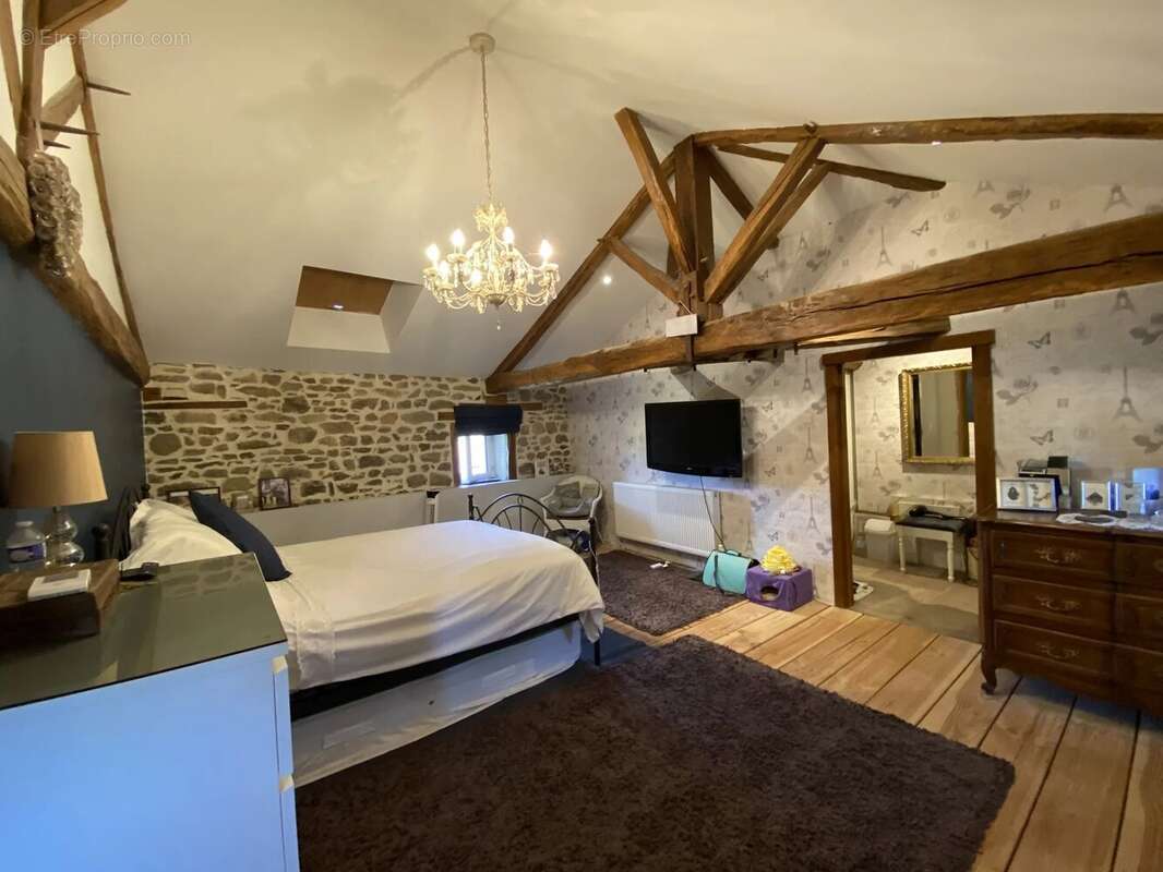 Maison à BUSSIERE-POITEVINE