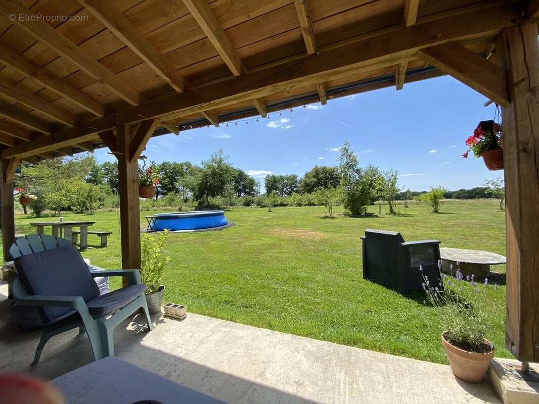 Maison à BUSSIERE-POITEVINE