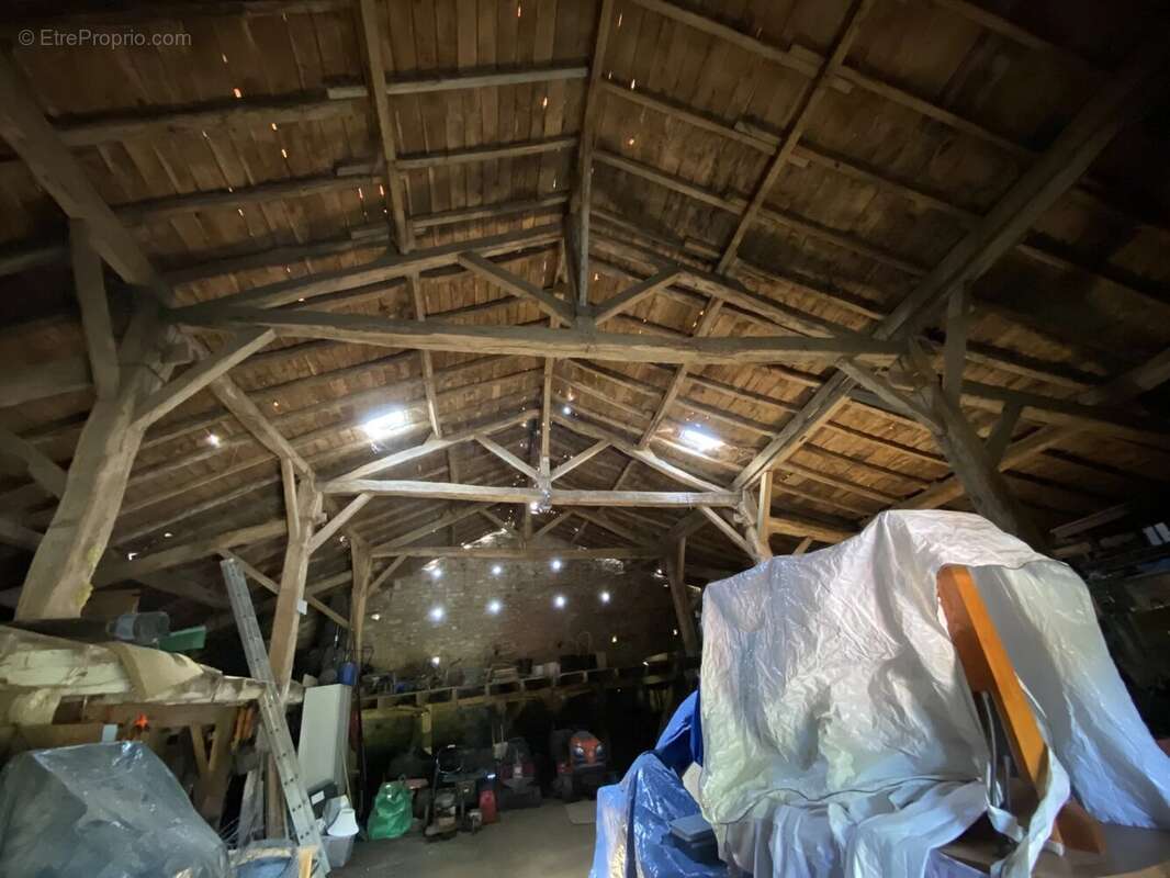 Maison à BUSSIERE-POITEVINE