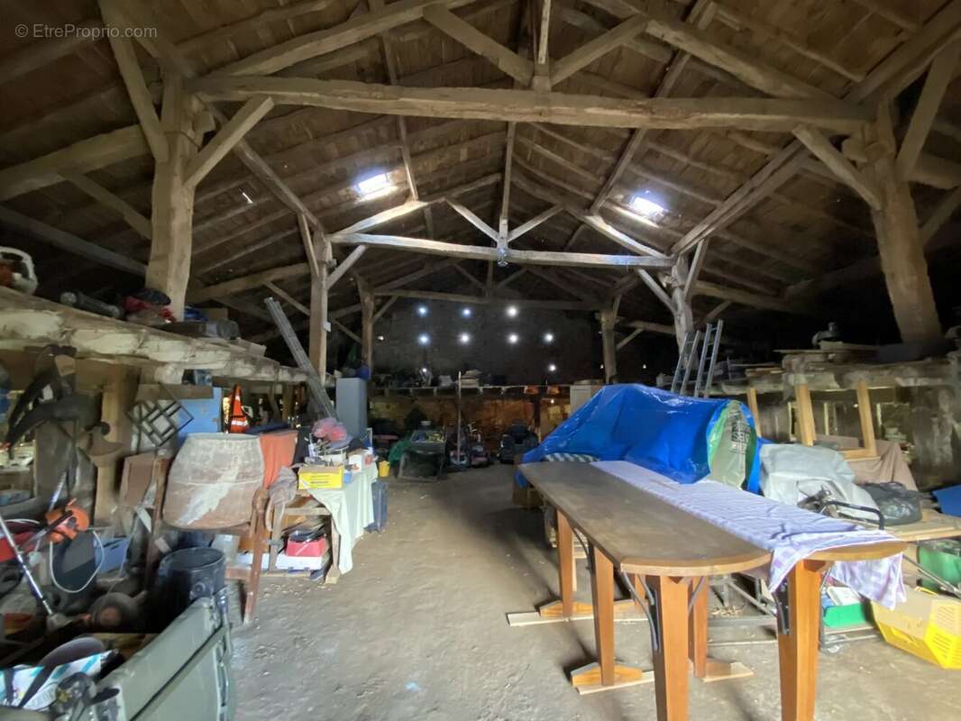 Maison à BUSSIERE-POITEVINE