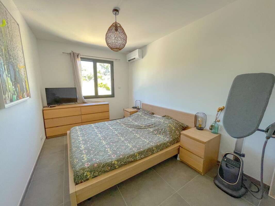 Maison à SAINT-BRES