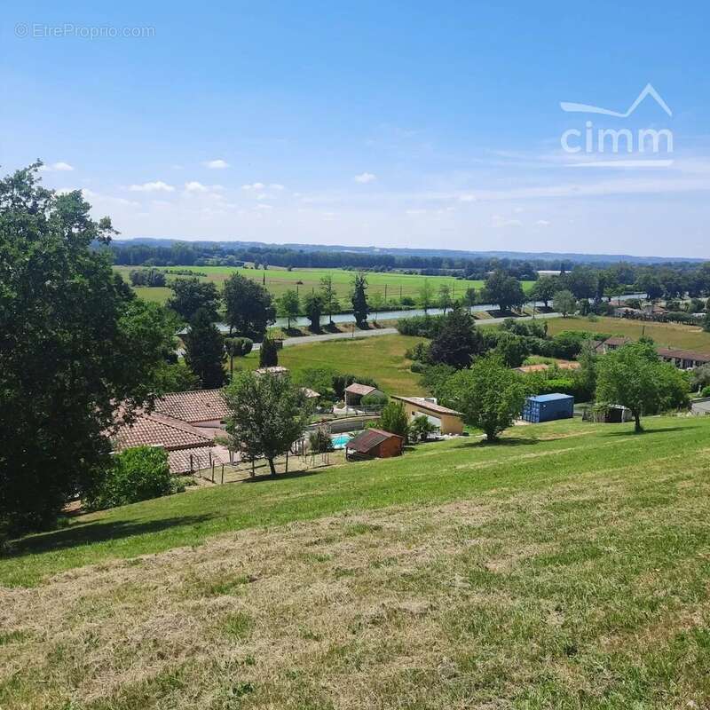 Maison à SAINT-ROMAIN-LE-NOBLE