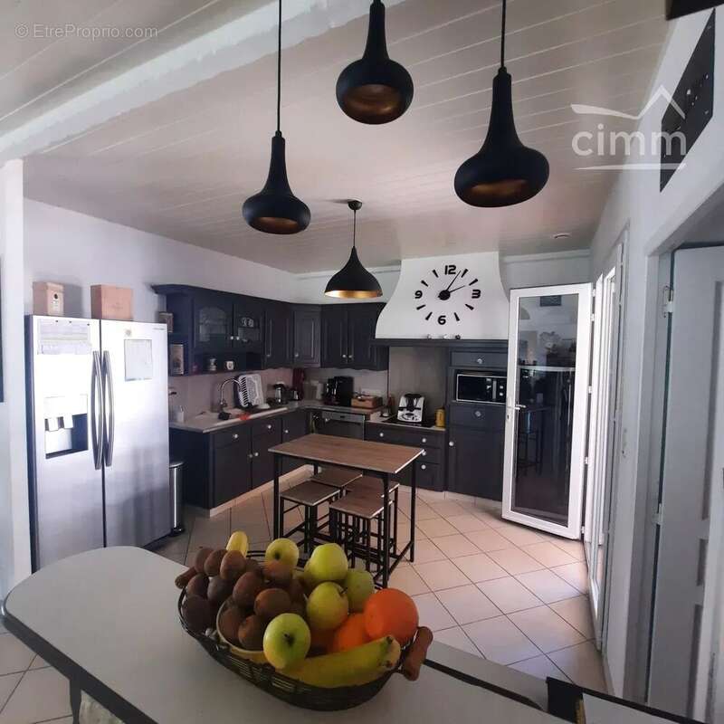 Maison à SAINT-ROMAIN-LE-NOBLE