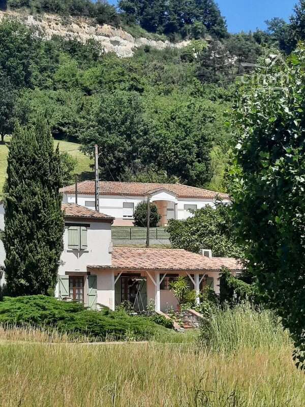 Maison à SAINT-ROMAIN-LE-NOBLE