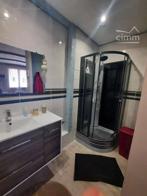 Maison à SAINT-ROMAIN-LE-NOBLE