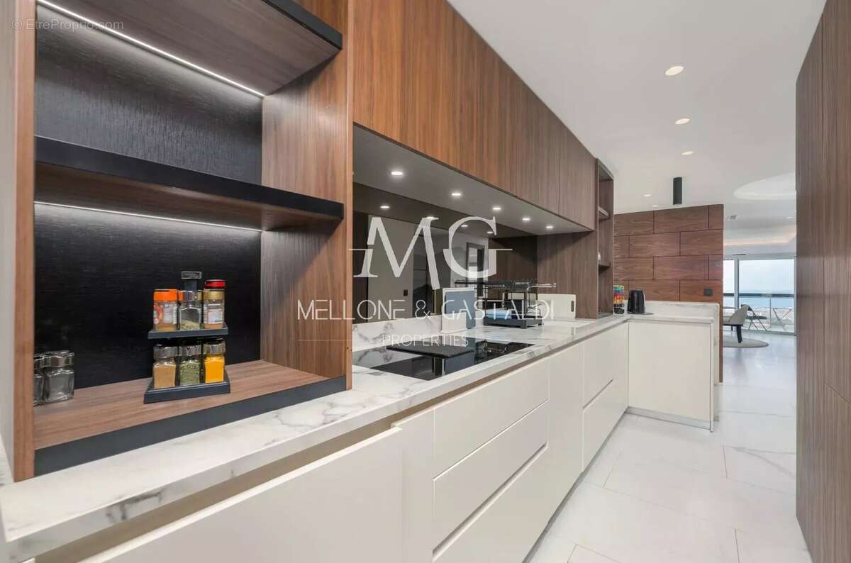 Appartement à LE CANNET