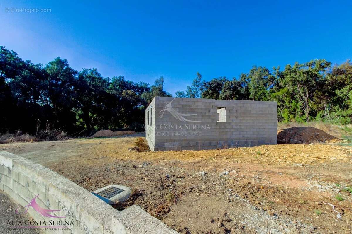 Maison à PRUNELLI-DI-FIUMORBO