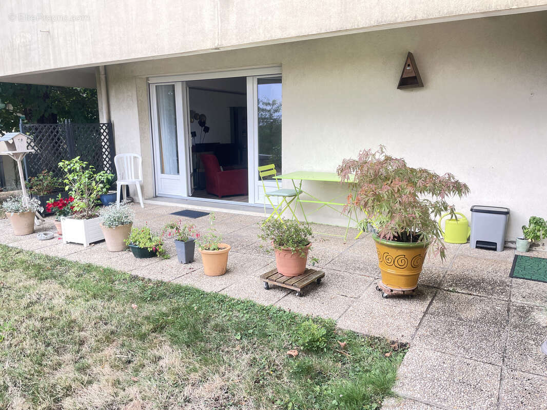 Appartement à LES PONTS-DE-CE