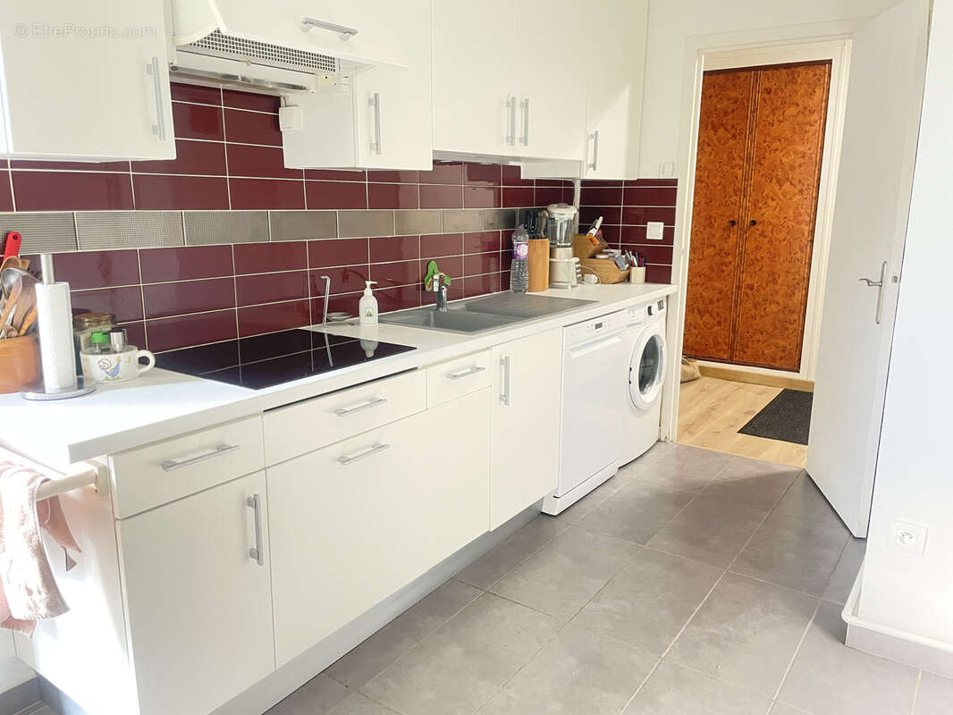 Appartement à LES PONTS-DE-CE