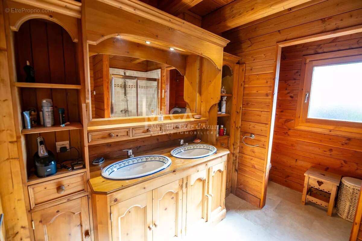 Maison à SAINT-ETIENNE-DE-TINEE