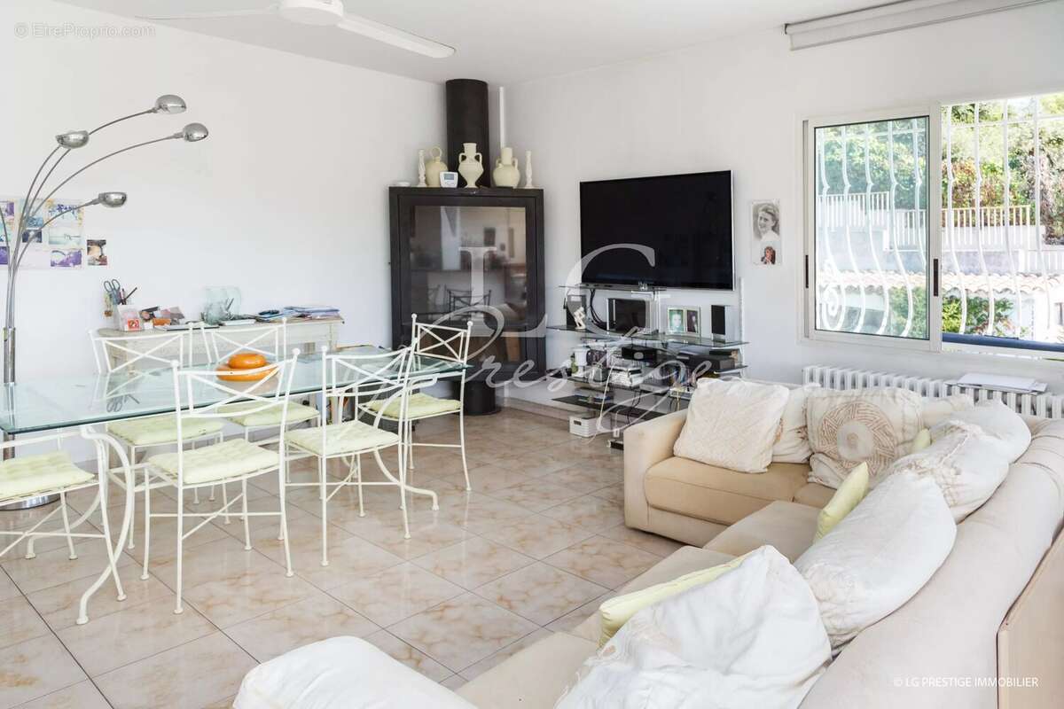 Maison à MANDELIEU-LA-NAPOULE