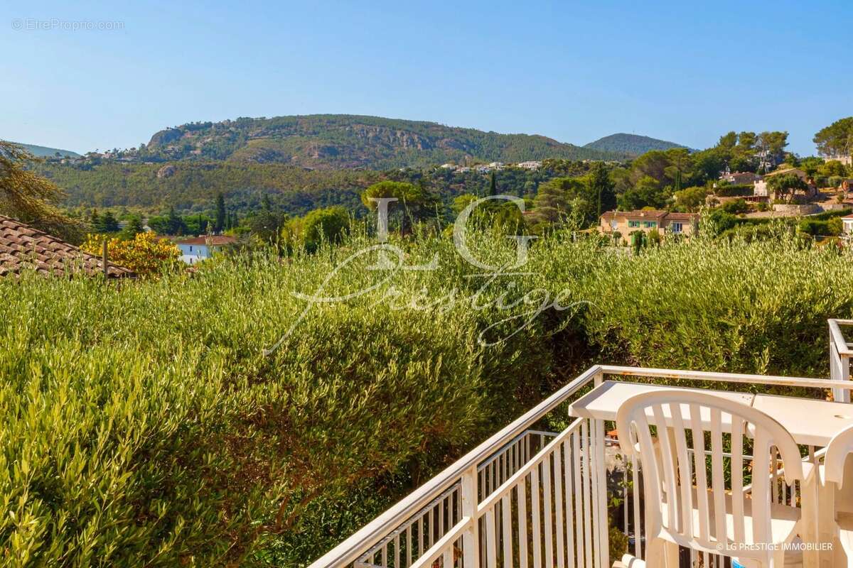 Maison à MANDELIEU-LA-NAPOULE