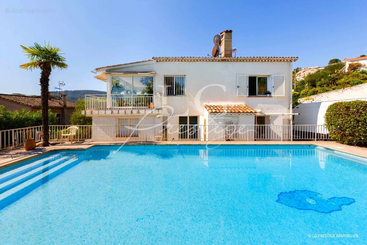 Maison à MANDELIEU-LA-NAPOULE