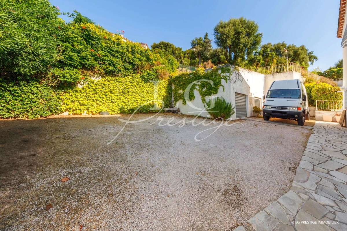 Maison à MANDELIEU-LA-NAPOULE