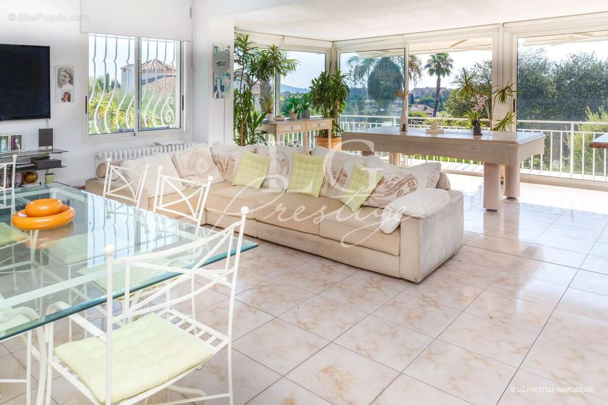 Maison à MANDELIEU-LA-NAPOULE