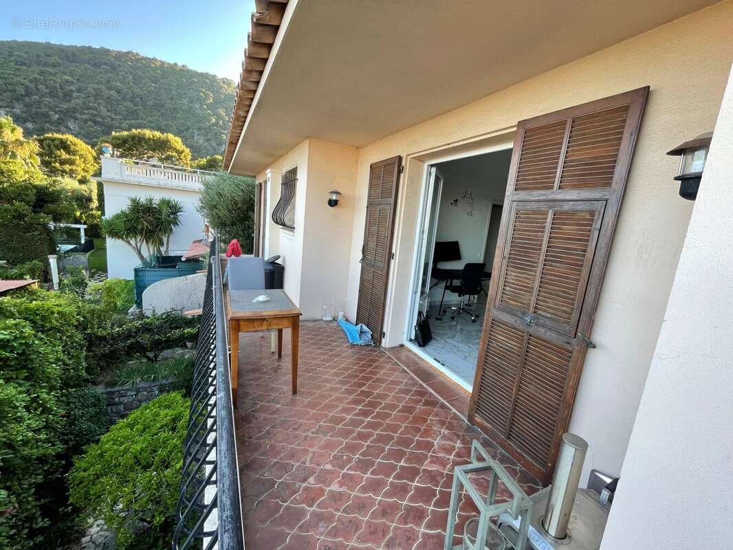 Appartement à EZE