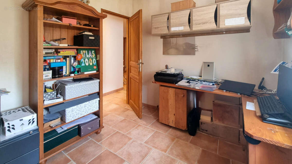 bureaux/chambre - Maison à CARCASSONNE