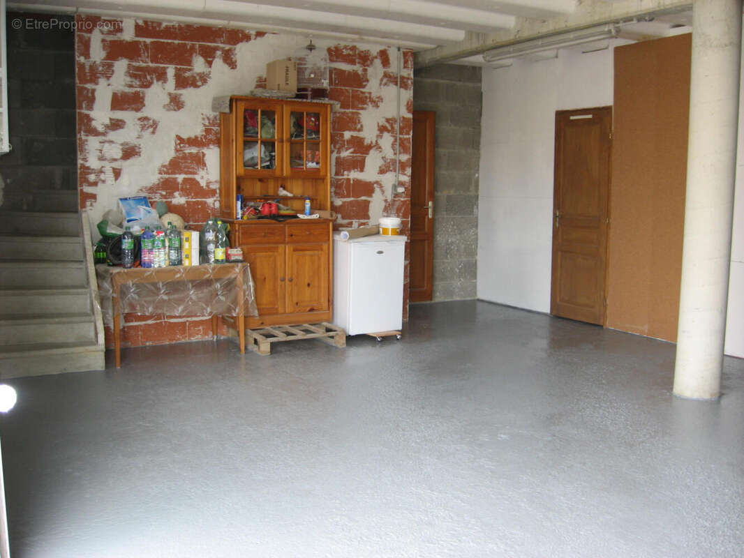 Garage 1 - Maison à CARCASSONNE