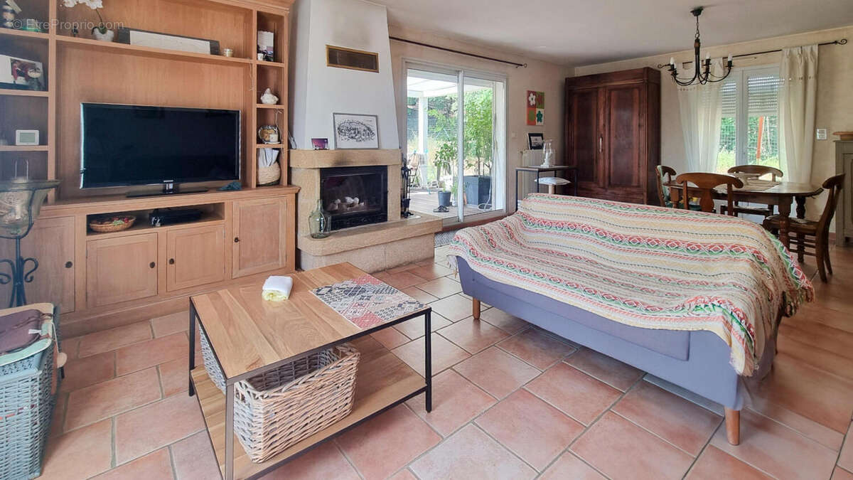 piece a vivre - Maison à CARCASSONNE