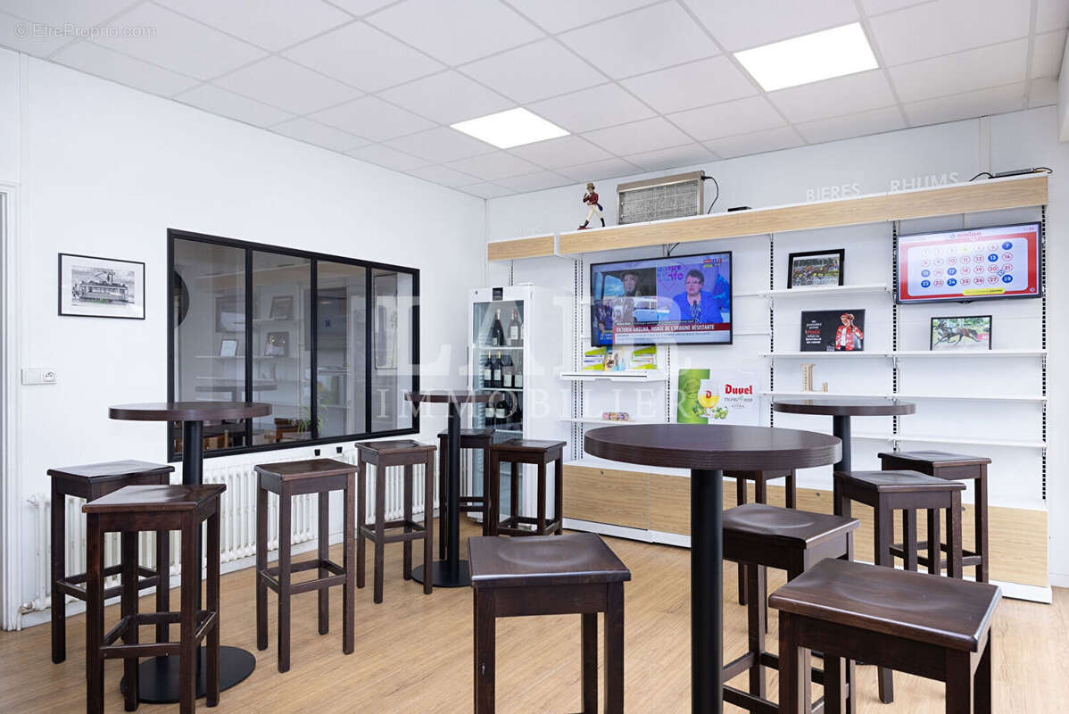 Commerce à LA FERTE-MACE