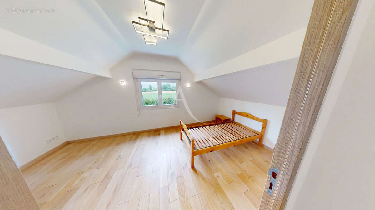 Maison à SAINT-REMY-LA-VANNE