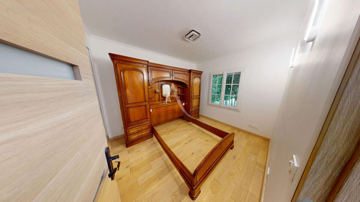 Maison à SAINT-REMY-LA-VANNE