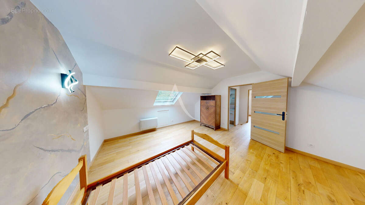 Maison à SAINT-REMY-LA-VANNE