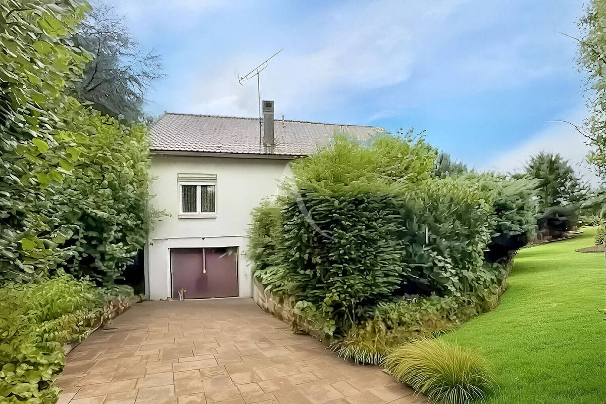 Maison à SAINT-REMY-LA-VANNE