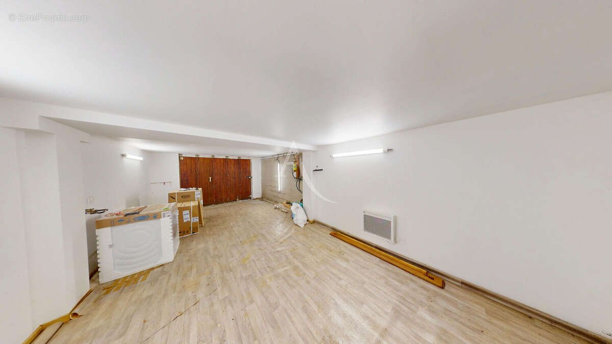 Maison à SAINT-REMY-LA-VANNE