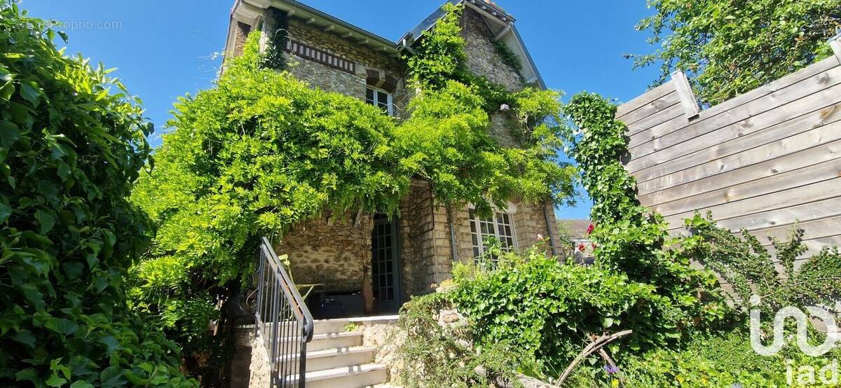 Photo 1 - Maison à BEAUMONT-SUR-OISE