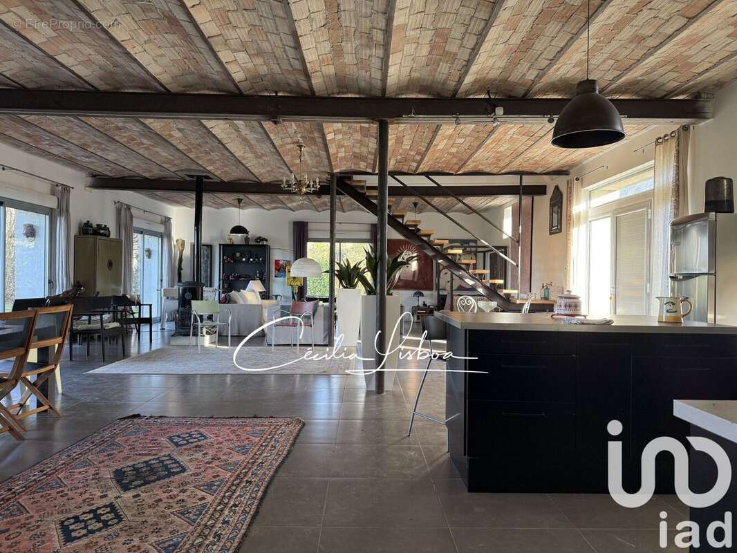 Photo 2 - Maison à VILLETHIERRY