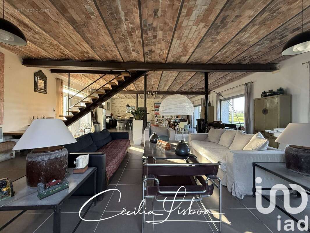 Photo 3 - Maison à VILLETHIERRY