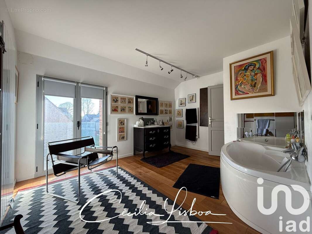 Photo 8 - Maison à VILLETHIERRY