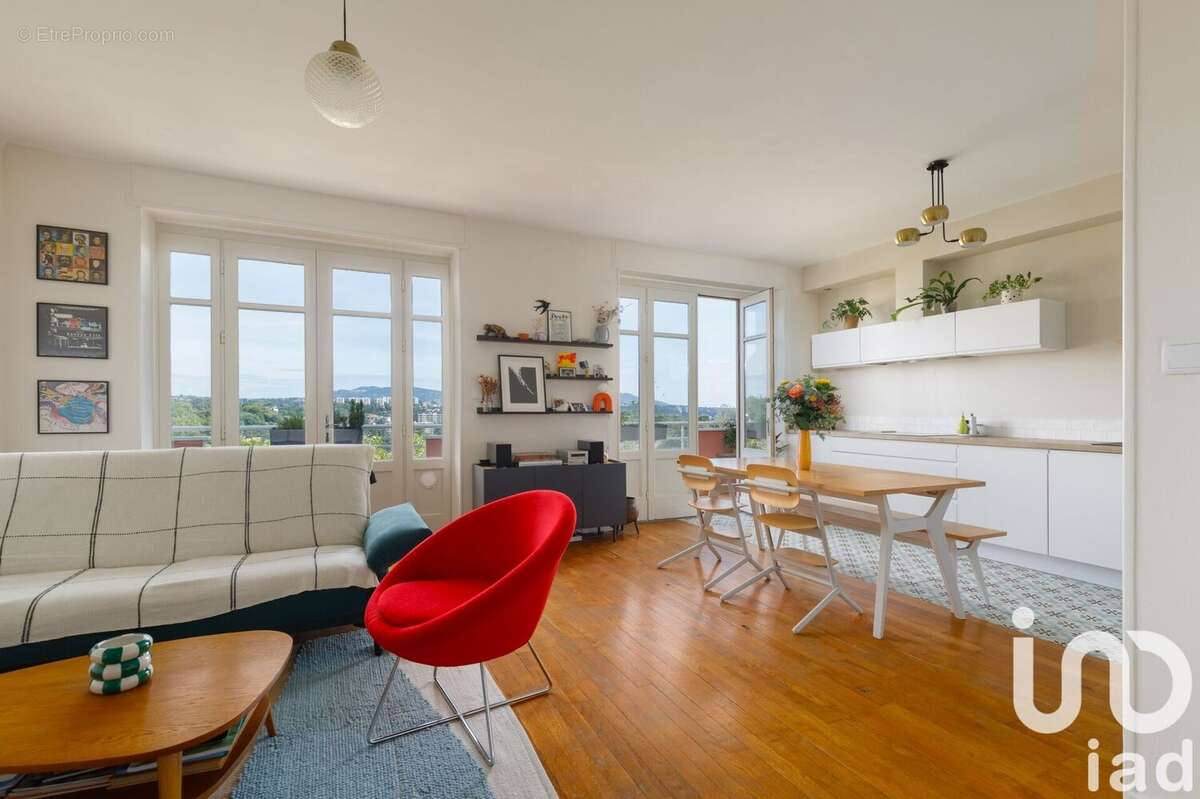 Photo 2 - Appartement à TASSIN-LA-DEMI-LUNE