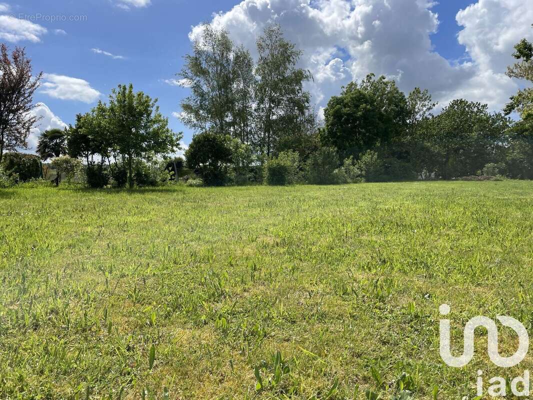 Photo 3 - Terrain à MARIGNY