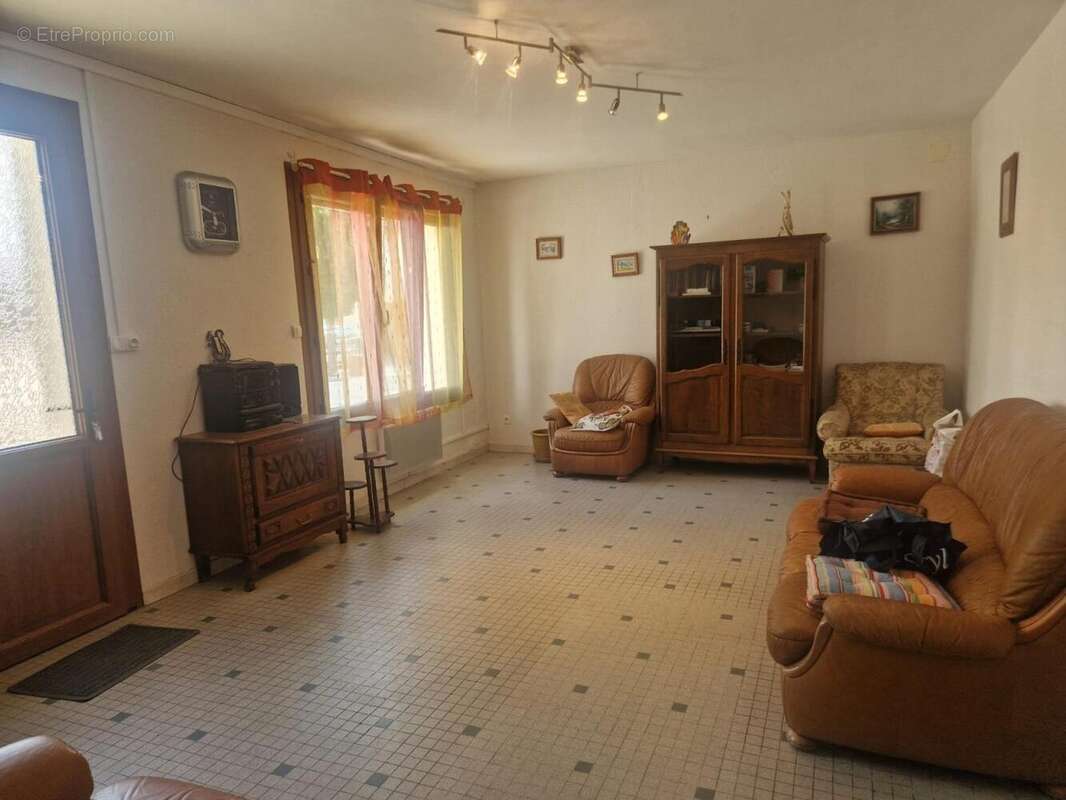 Photo 3 - Maison à SAINT-BONNET-DE-ROCHEFORT